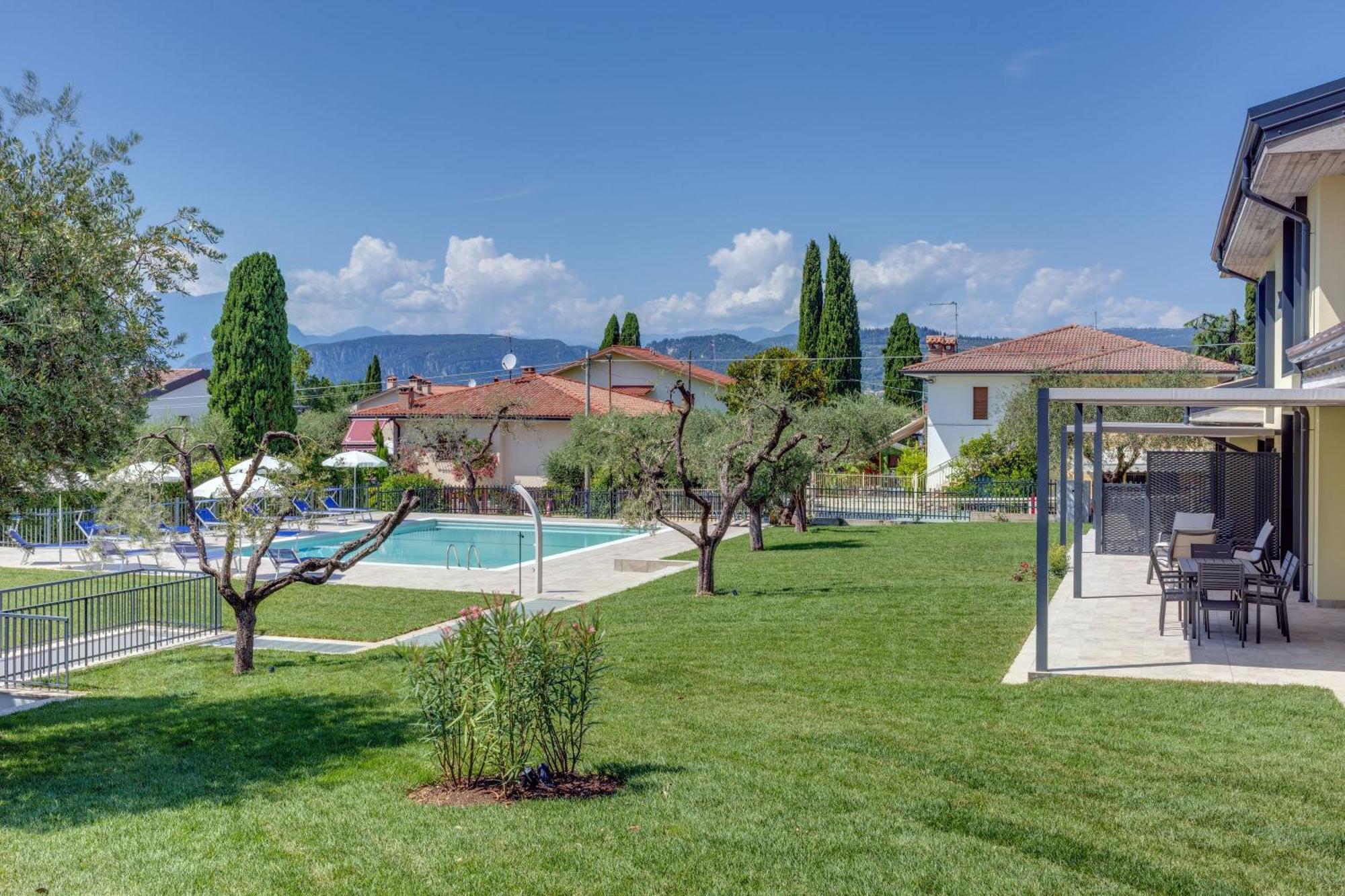 Oleandro Holiday Apartments Bardolino Extérieur photo